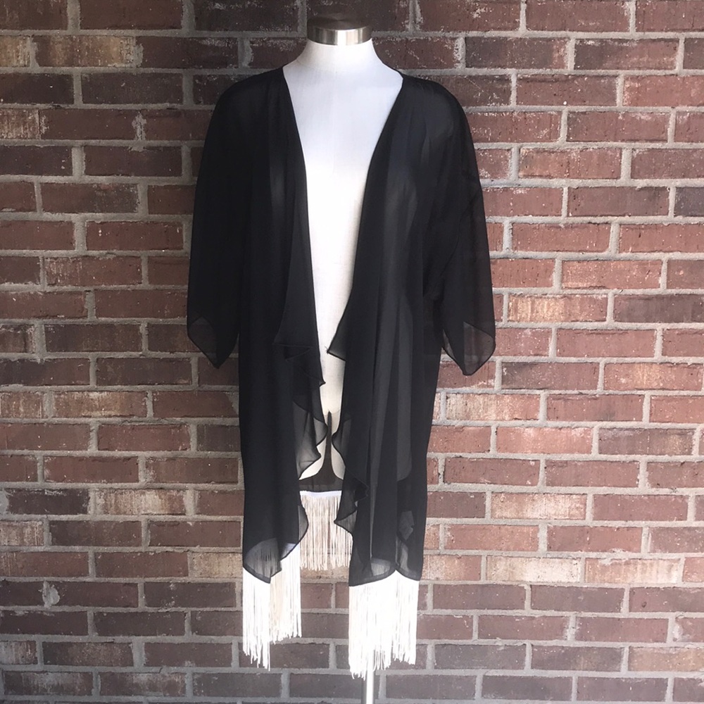 LuLaRoe Monroe Kimono
